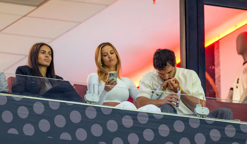 „Charakter in einem Bild erklärt“: Pärchenfoto von Mats Hummels wird zum Lästerstoff