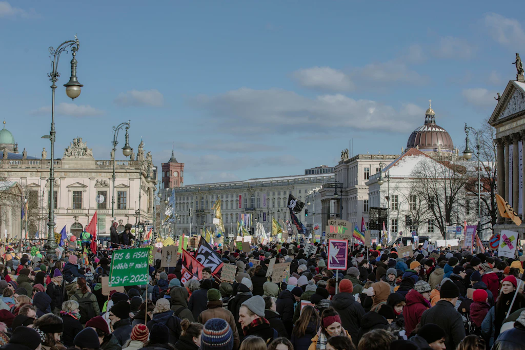Demonstration gegen die AfD und Zusammenarbeit mit ihr, kurz vor der Bundestagswahl im Februar