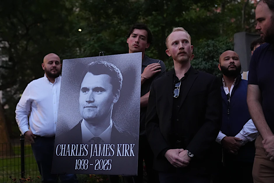 Junge Republikaner trauern um den republikanischen Aktivisten Charlie Kirk in New York.