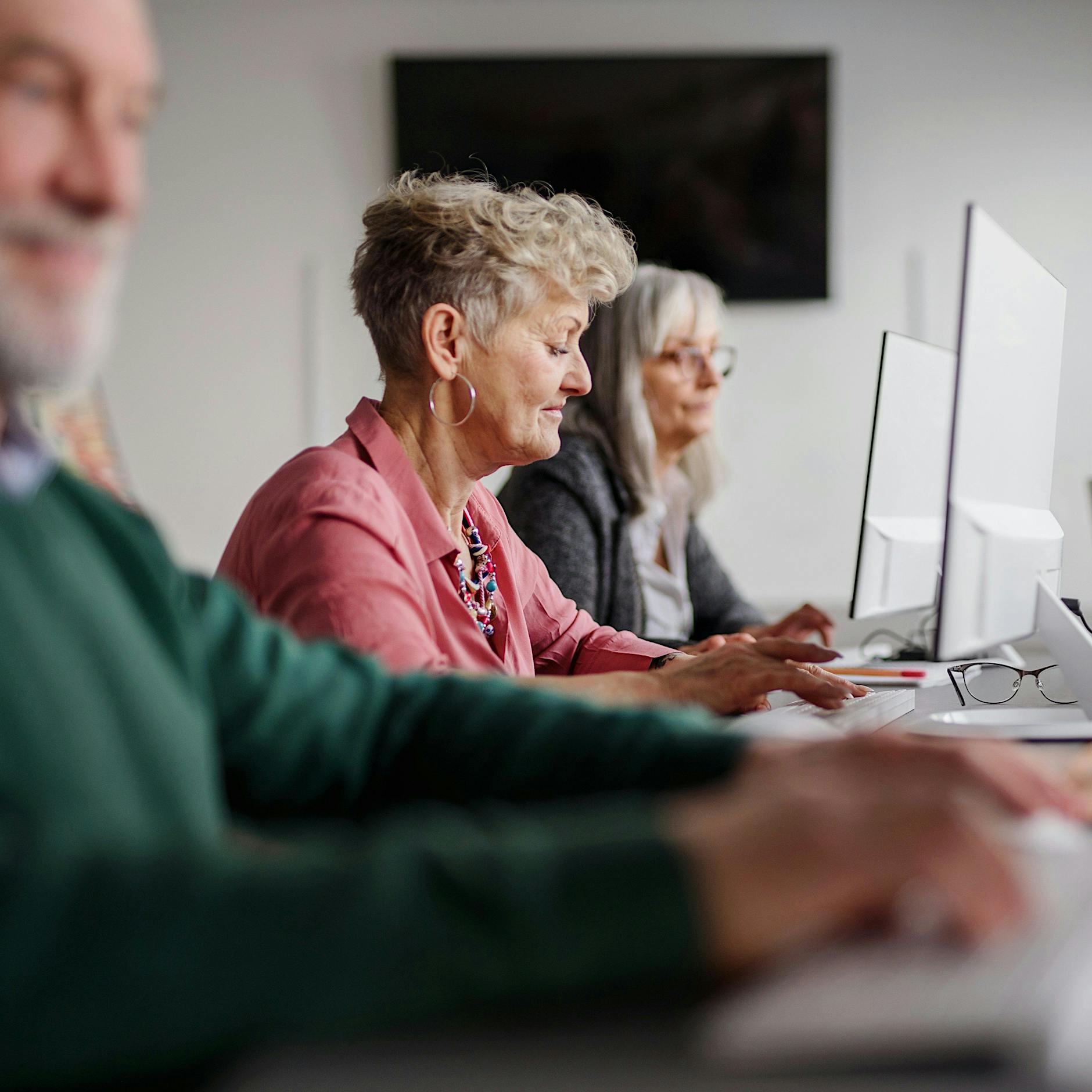 „Da flossen Tränen der Freude“: Berliner Senioren erobern die digitale Welt