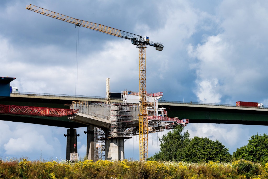 Wenn die Schuldenbremse Brücken kostet: Panzer ja, Infrastruktur nein