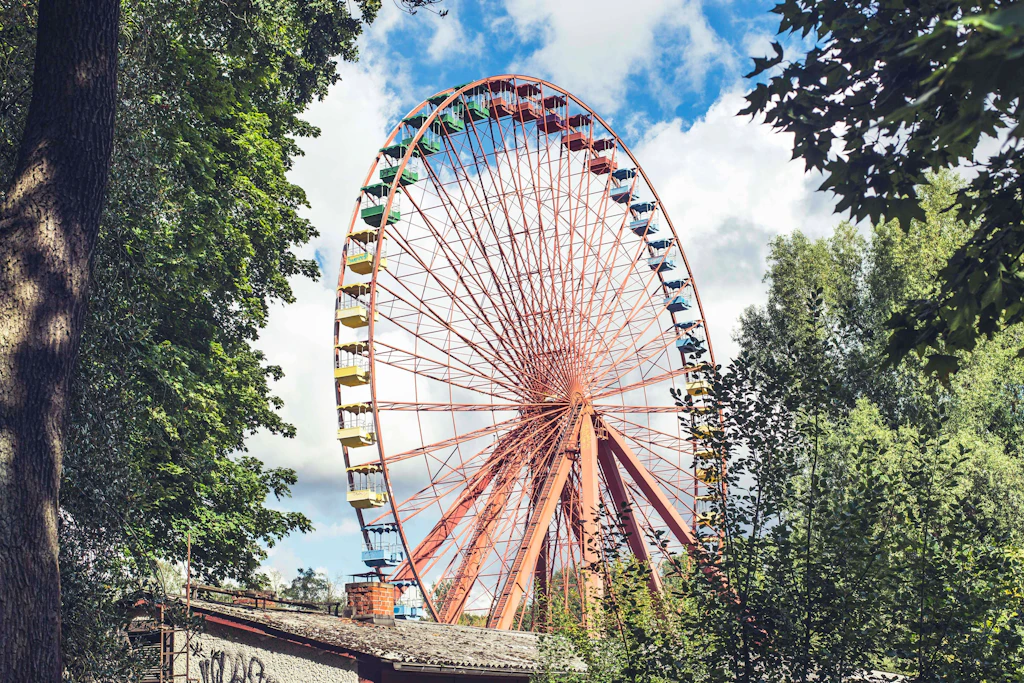 Das Riesenrad im Spreepark soll sich nach der Eröffnung wieder drehen – es ist die einzige Attraktion, der neues Leben eingehaucht wird.