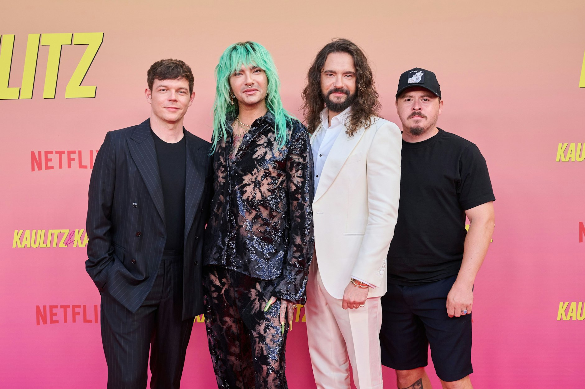 Besonders im Rampenlicht stehen seit jeher die Zwillinge Bill und Tom Kaulitz, doch jetzt sorgt Tokio-Hotel-Schlagzeuger Gustav Schäfer (rechts) mit seiner „Let's Dance“-Teilnahme für Schlagzeilen.