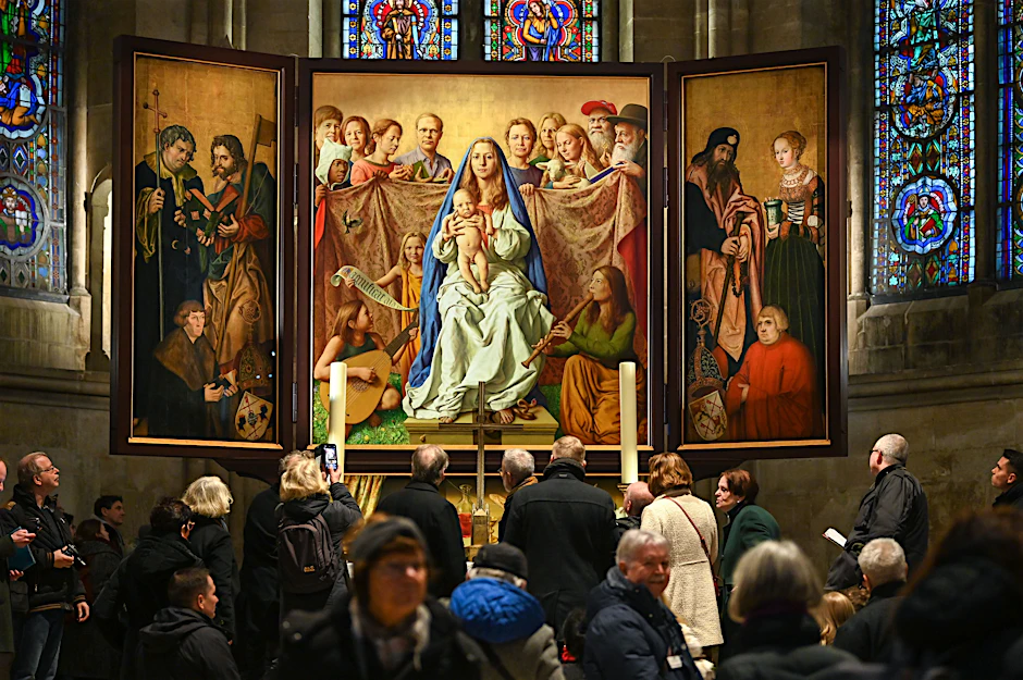 Der Cranach-Triegel-Altar&nbsp; im Westchor des Naumburger Doms soll nach Rom verbannt werden, bis eine gütliche Lösung mit den Denkmalschützern und der Unesco gefunden wird.