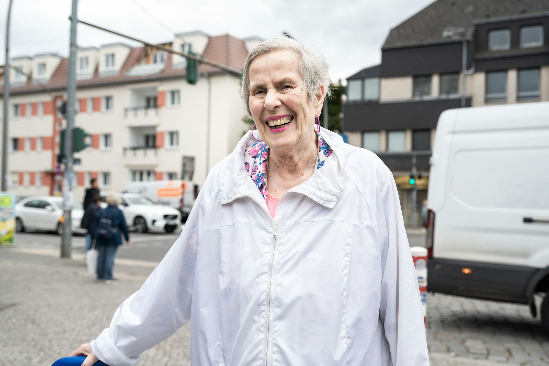 Rentnerin Erika dreht inzwischen jeden Cent zweimal um.