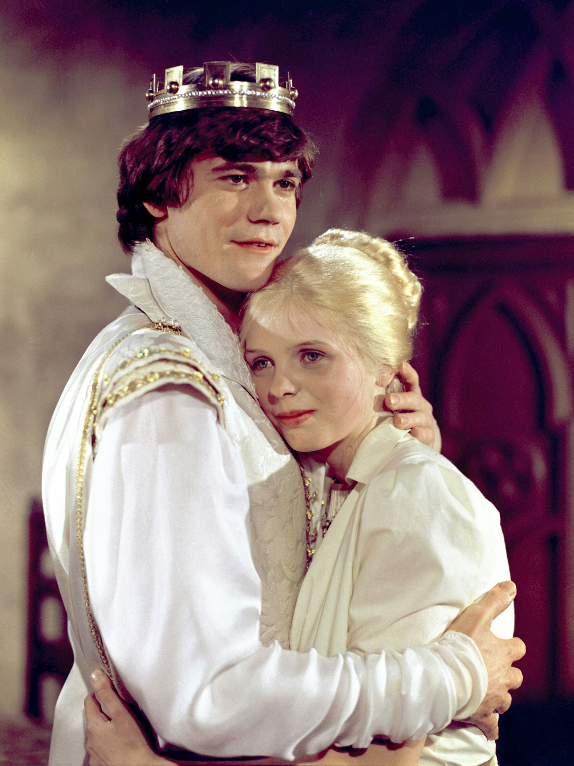Sylvia Wolff (Rapunzel) und Dirk Schoedon (Prinz Matthias) im Film Rapunzel oder der Zauber der Tränen.