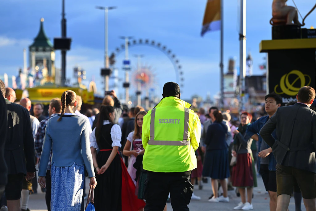 Kellnerin auf dem Oktoberfest: „Ein Teil des Geldes ist Schmerzensgeld“
