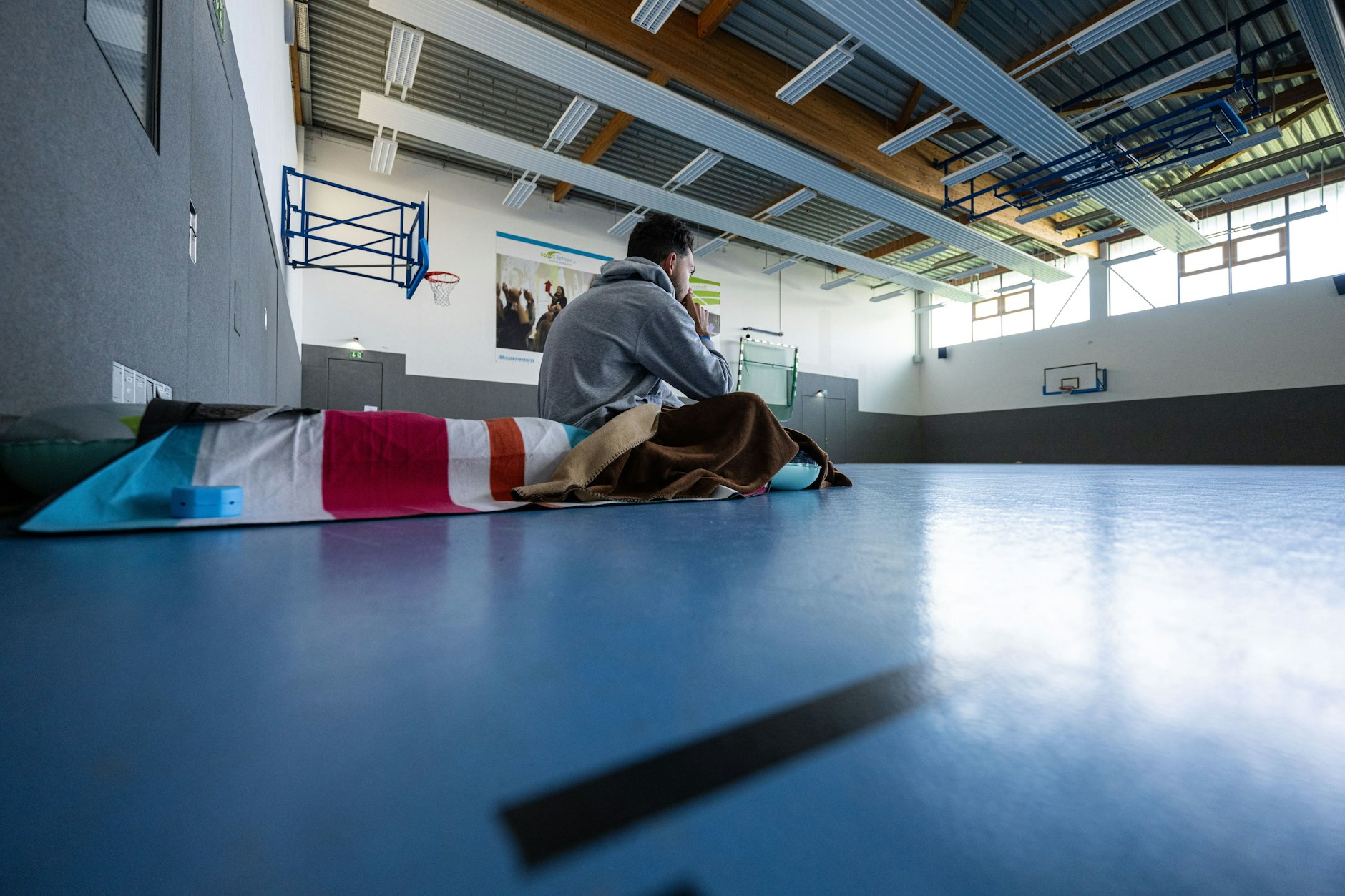 Wohnraum Mangelware: In Münster (NRW) ist ein Student vorerst in einer Turnhalle untergekommen.