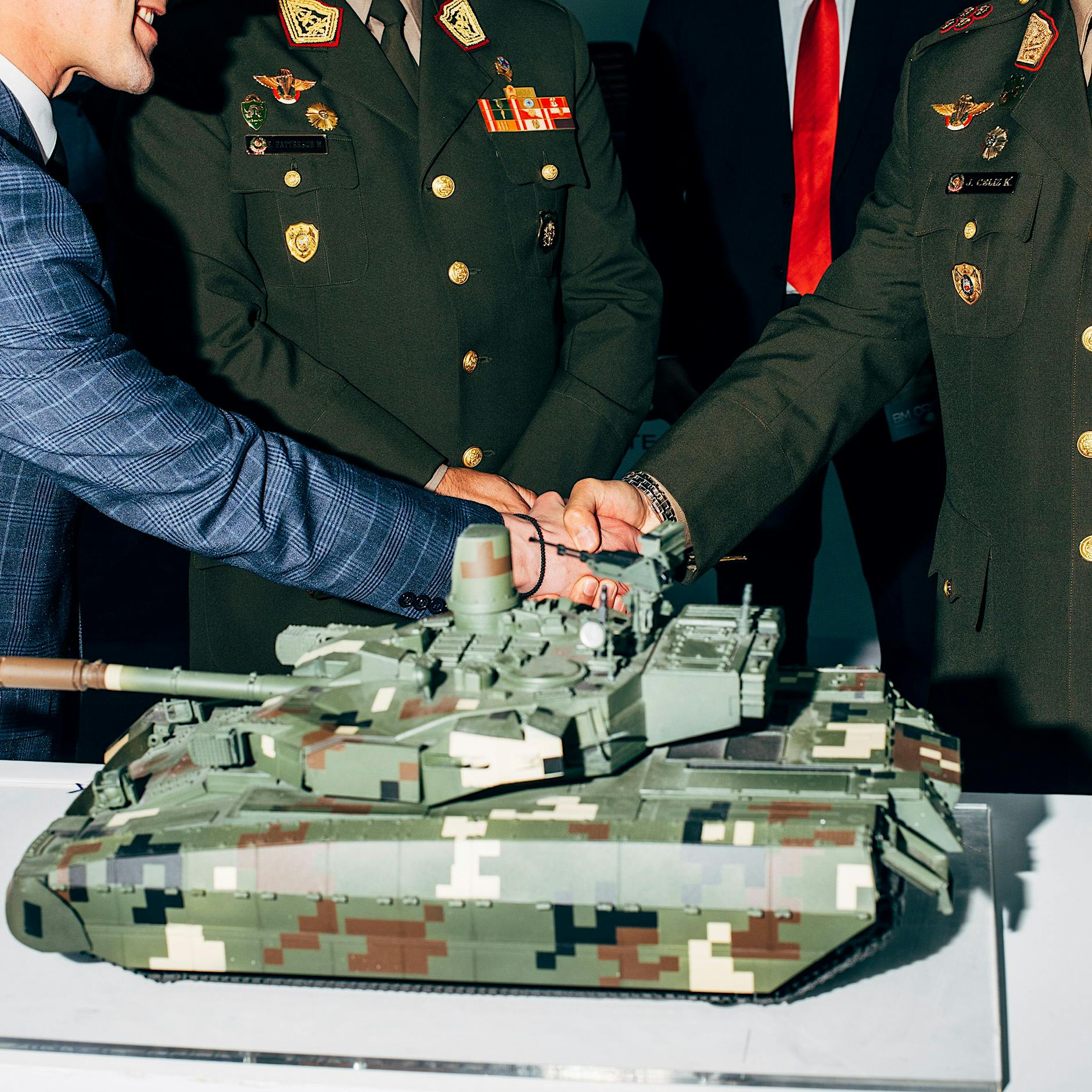 Dänemark ordert Flugabwehrraketen: Europa ist in sinnloser Aufrüstung gefangen