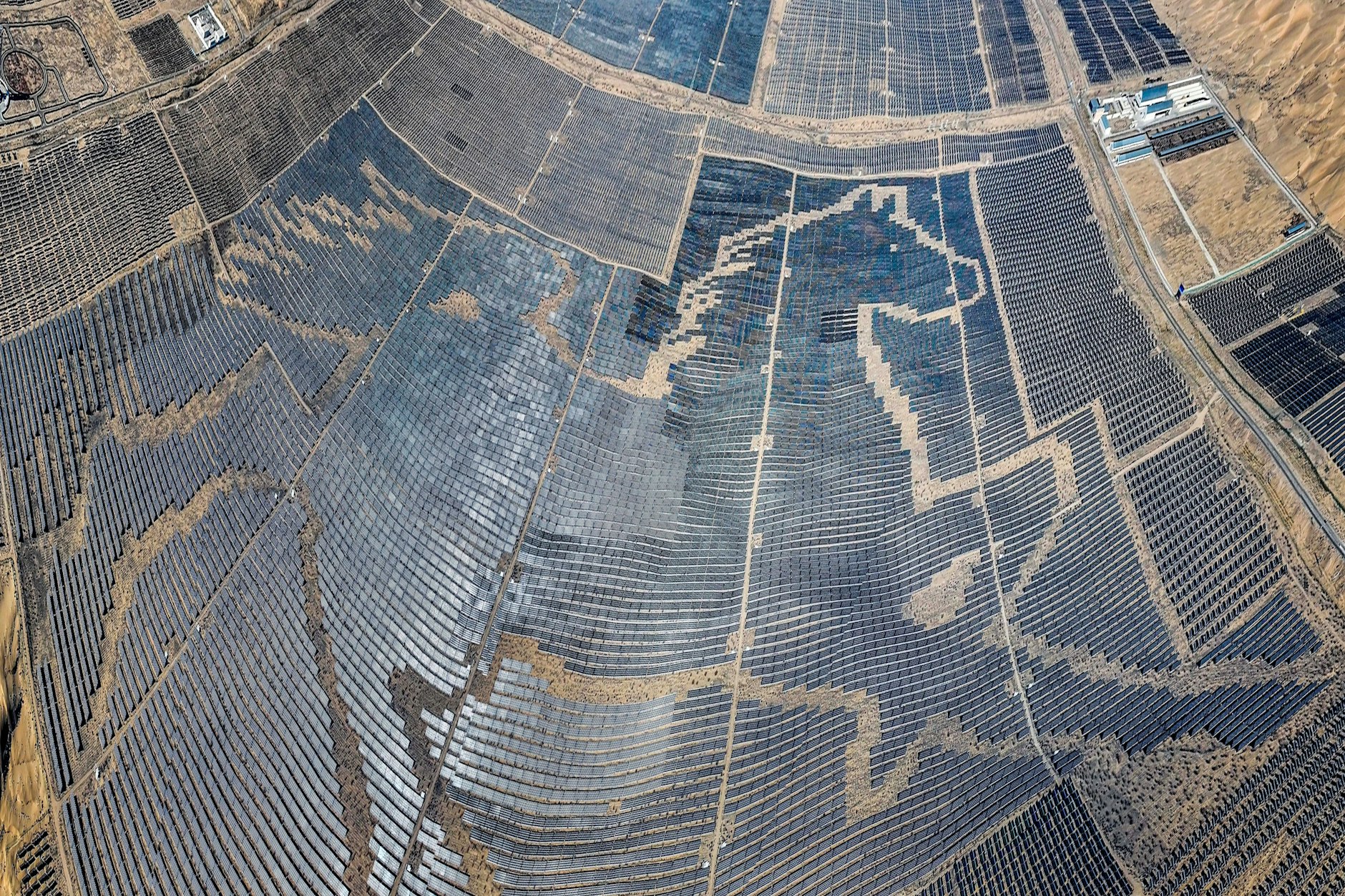 Dalat Photovoltaic Power Generation: eine 500-MW-Solarstromanlage in der chinesischen Wüste Gobi