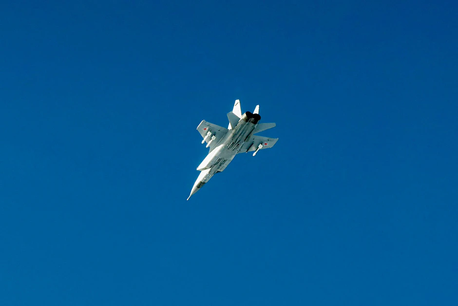 Ein russischer MiG-31-Kampfjet in der Luft