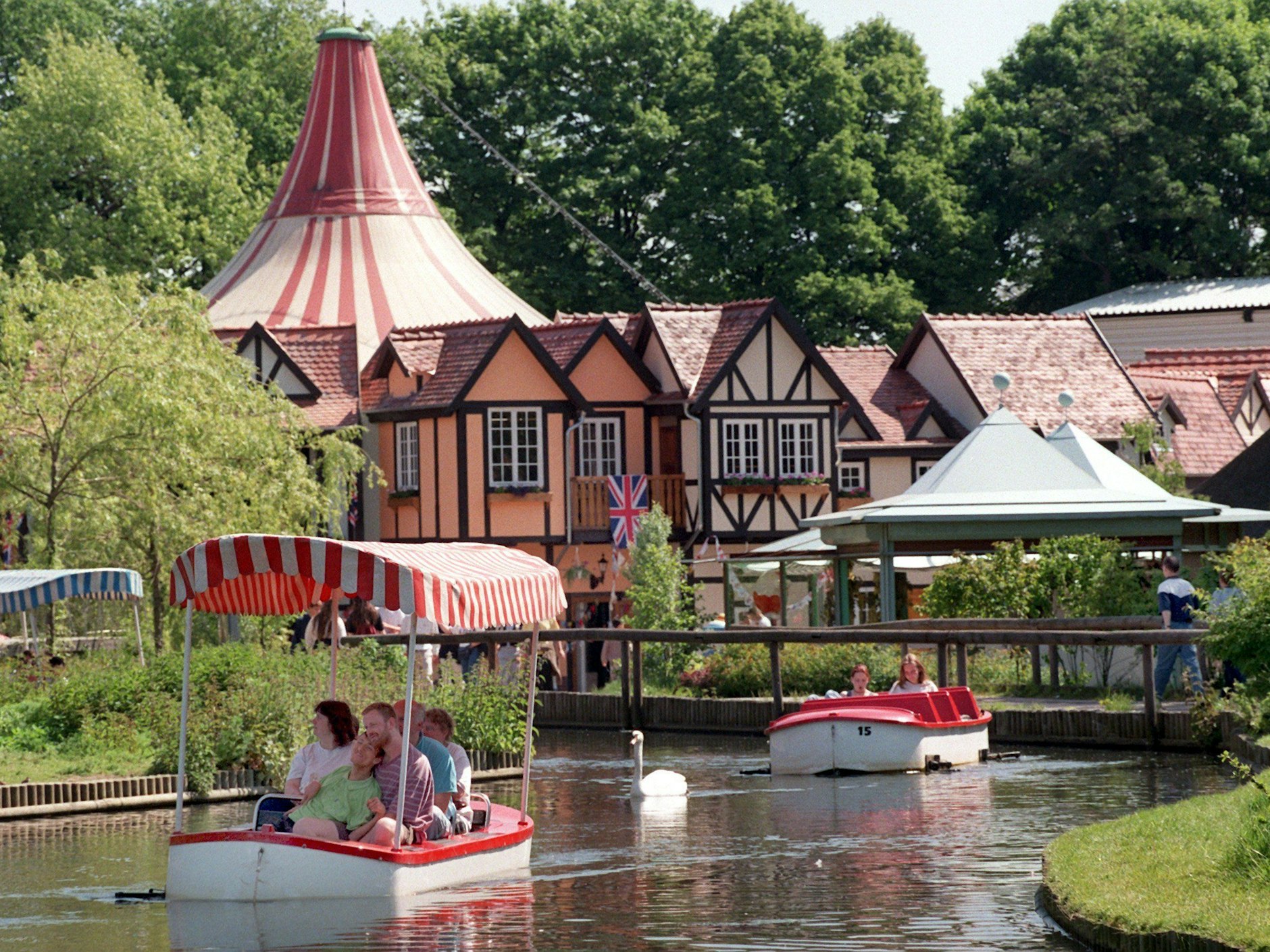 Früher gab es im Spreepark Vergnügen für Groß und Klein. Viele wünschen sich das zurück. Doch für das Gelände gibt es andere Pläne.