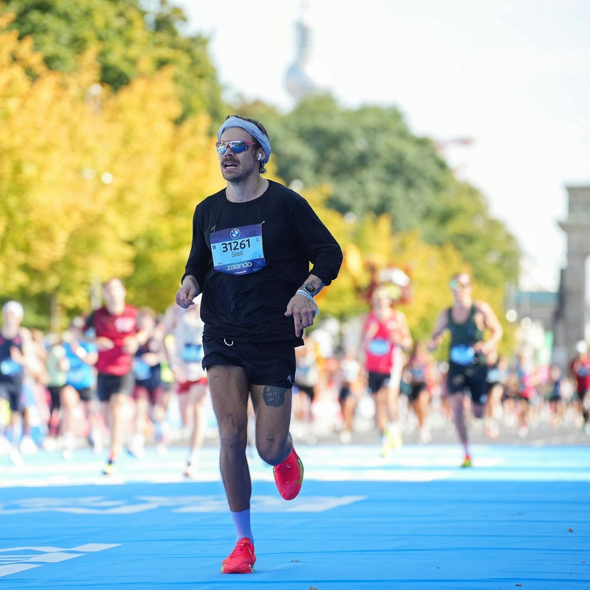 Image - Harry Styles läuft heimlich beim Berlin-Marathon mit – und überrascht mit Tempo
