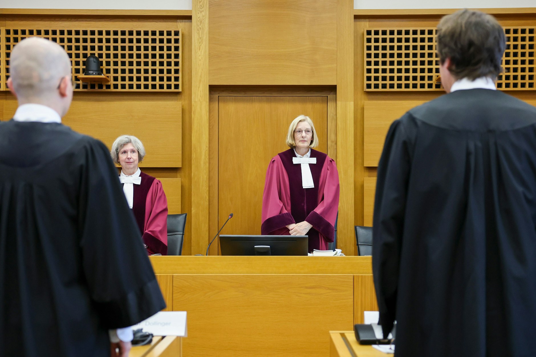 Richterinnen und Anwälte am Bundesverwaltungsgericht in Leipzig, wo am 1. Oktober über die Rundfunkbeitragspflicht verhandelt wird.