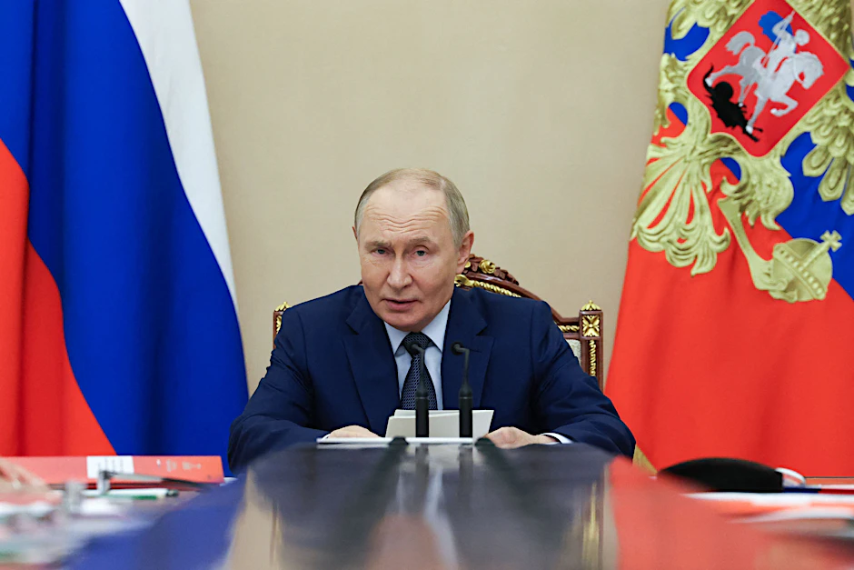 Der russische Präsident Wladimir Putin nimmt an einer Sitzung des nationalen Sicherheitsrats teil.
