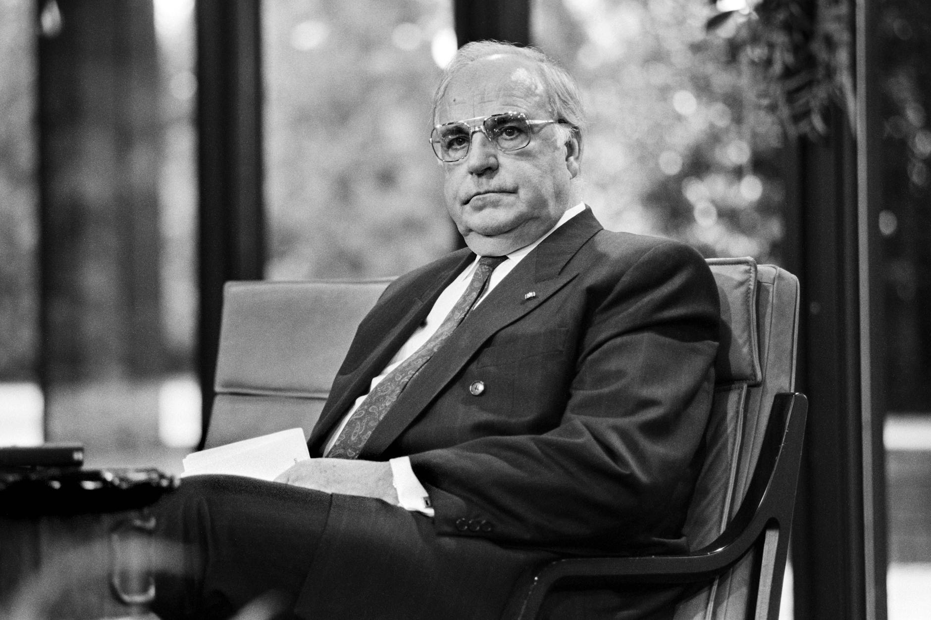 Helmut Kohl regierte Deutschland 16 Jahre lang und war entscheidend für die Wiedervereinigung.