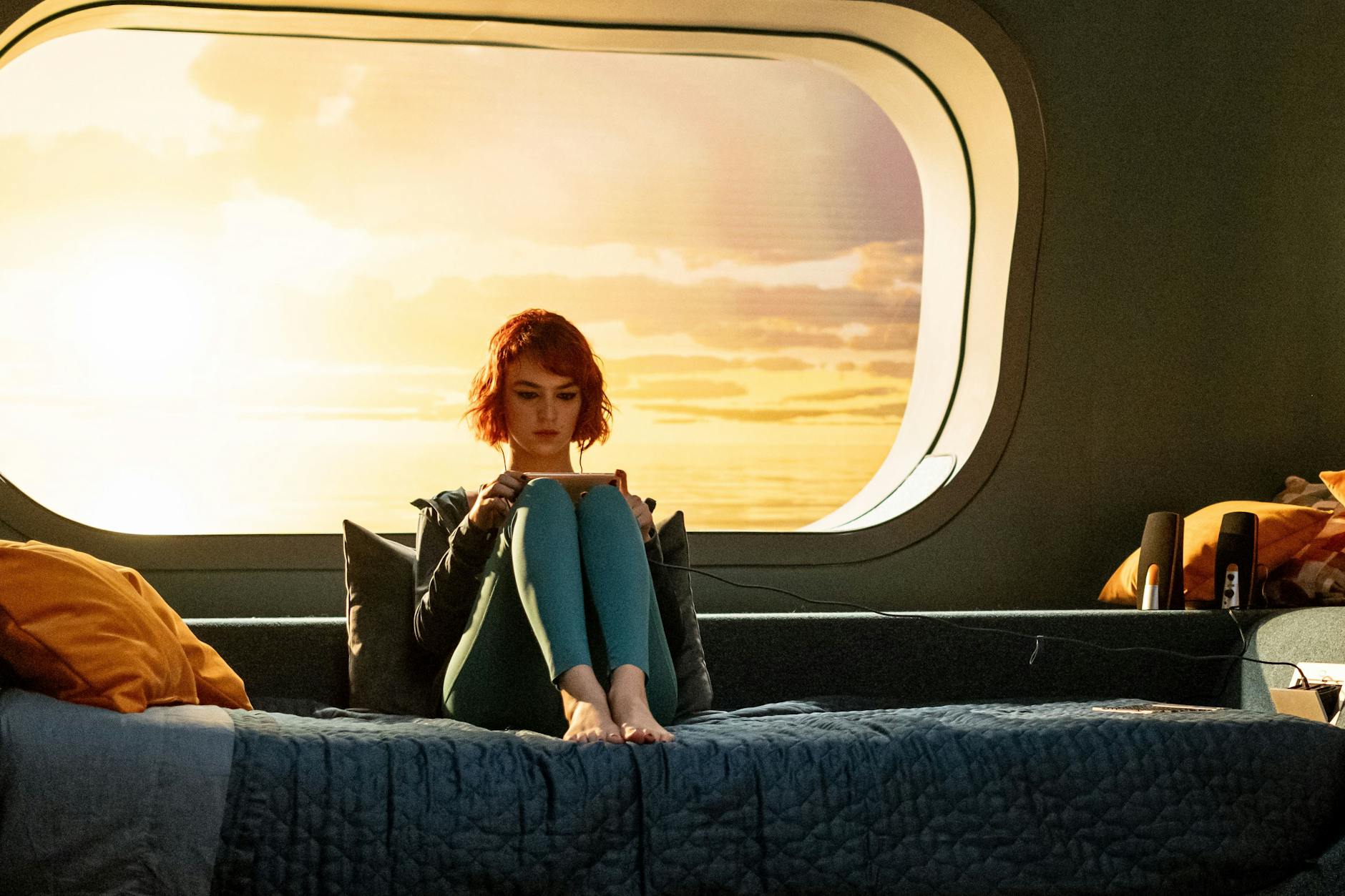 Alicia Falcó als Asia in „Der Milliardärsbunker“: Wie weit weg sind die Probleme wirklich?