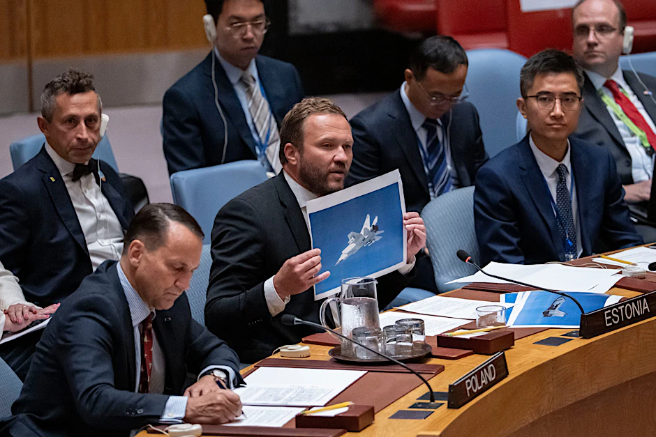 New York: Estlands Außenminister Margus Tsahkna (M)&nbsp;spricht während einer Sitzung des Sicherheitsrates im Hauptquartier der Vereinten Nationen.