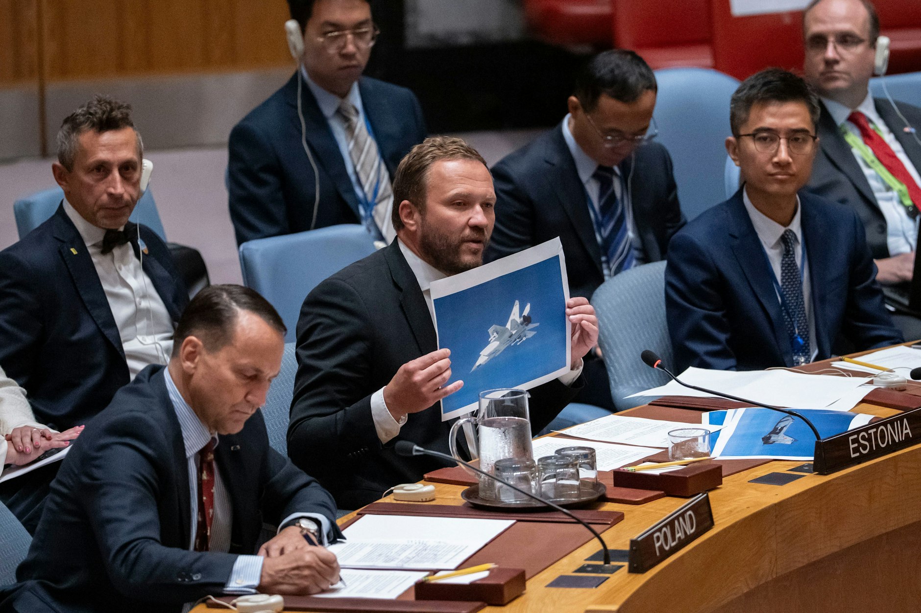 New York: Estlands Außenminister Margus Tsahkna (M)&nbsp;spricht während einer Sitzung des Sicherheitsrates im Hauptquartier der Vereinten Nationen.