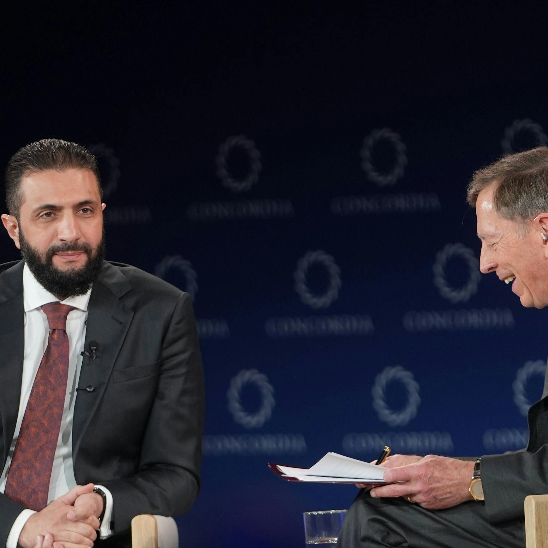 Image - Ex-CIA-Direktor trifft ehemaligen Al-Qaida-Chef: Vom Terroristen zum Präsidenten von Syrien