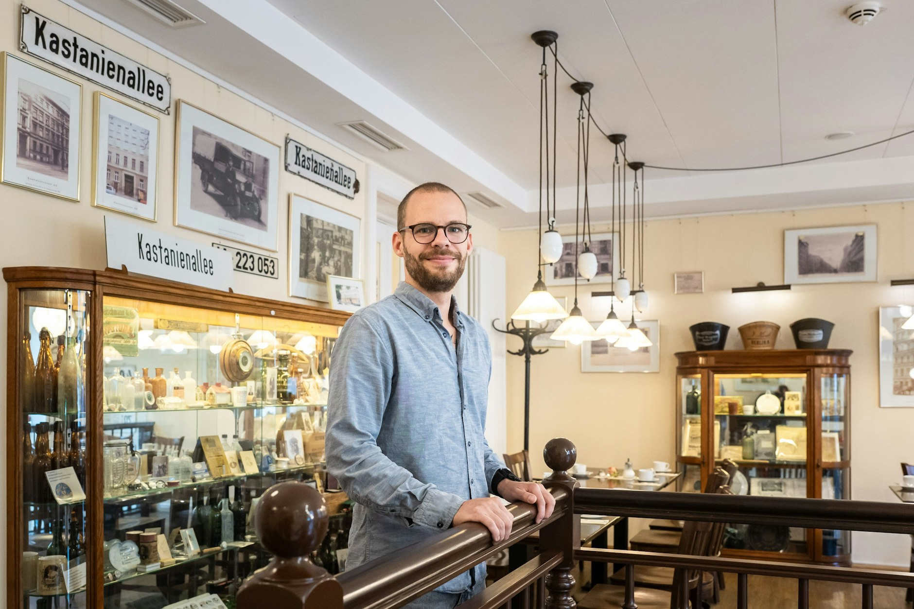 Hotelier und Geschäftsführer Maximilian Hauptmann in seinem Hotel Kastanienhof in Mitte
