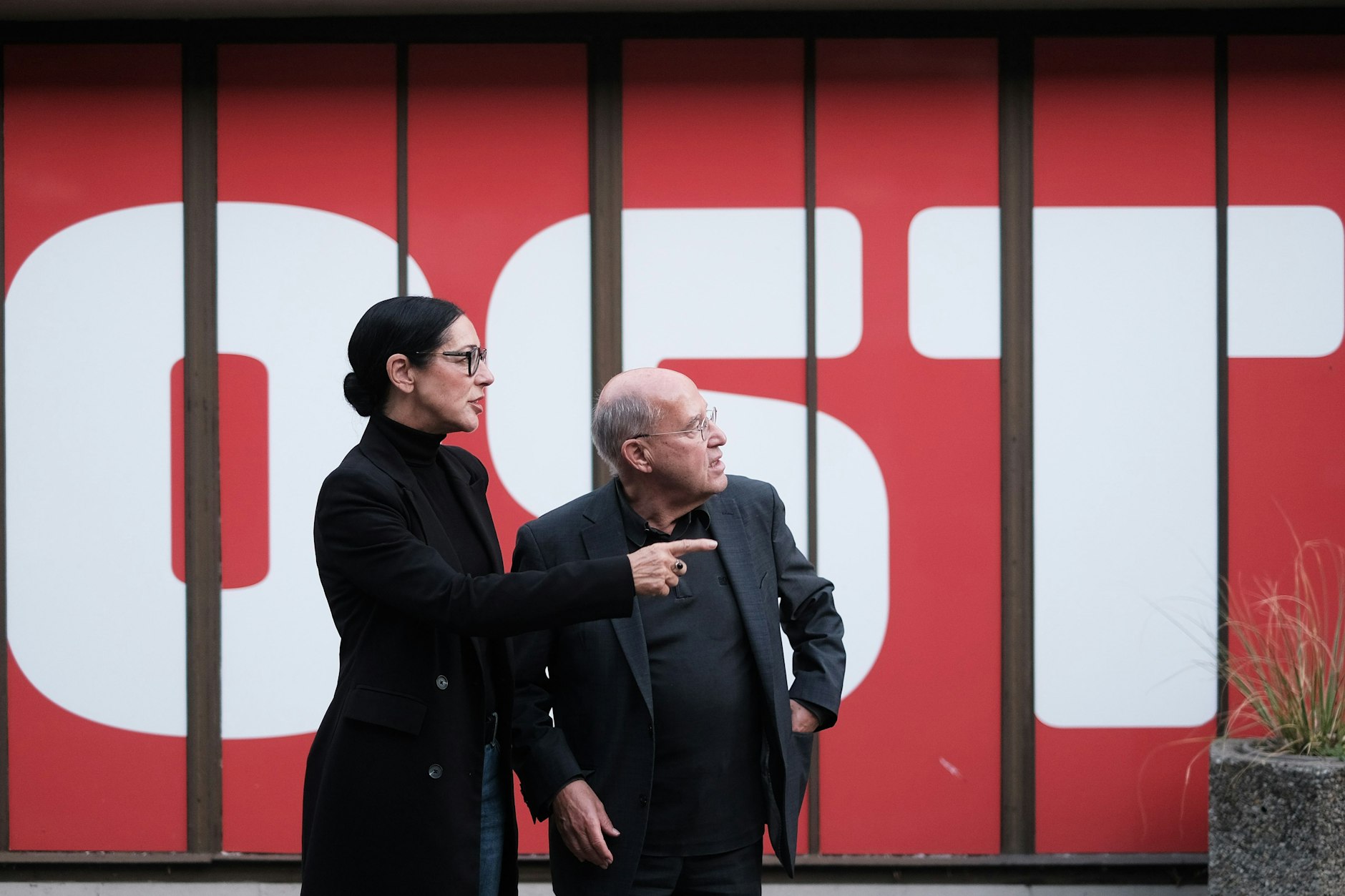 Kathrin Schülein, Leiterin des Theater Ost, und Gregor Gysi