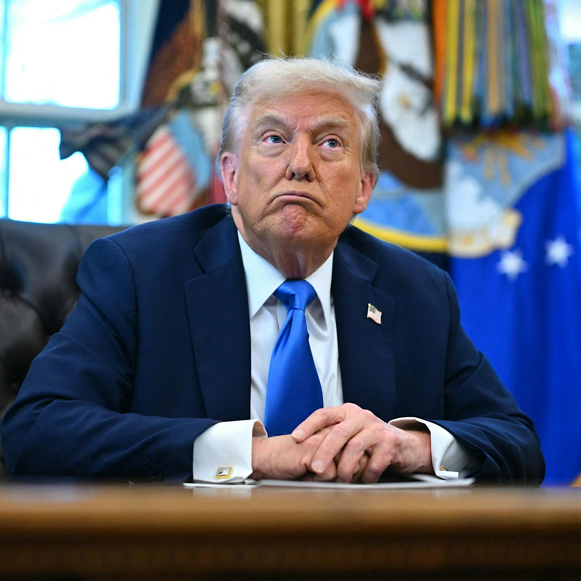 Donald Trump ersetzt Biden-Porträt durch Foto von Unterschriftenautomat