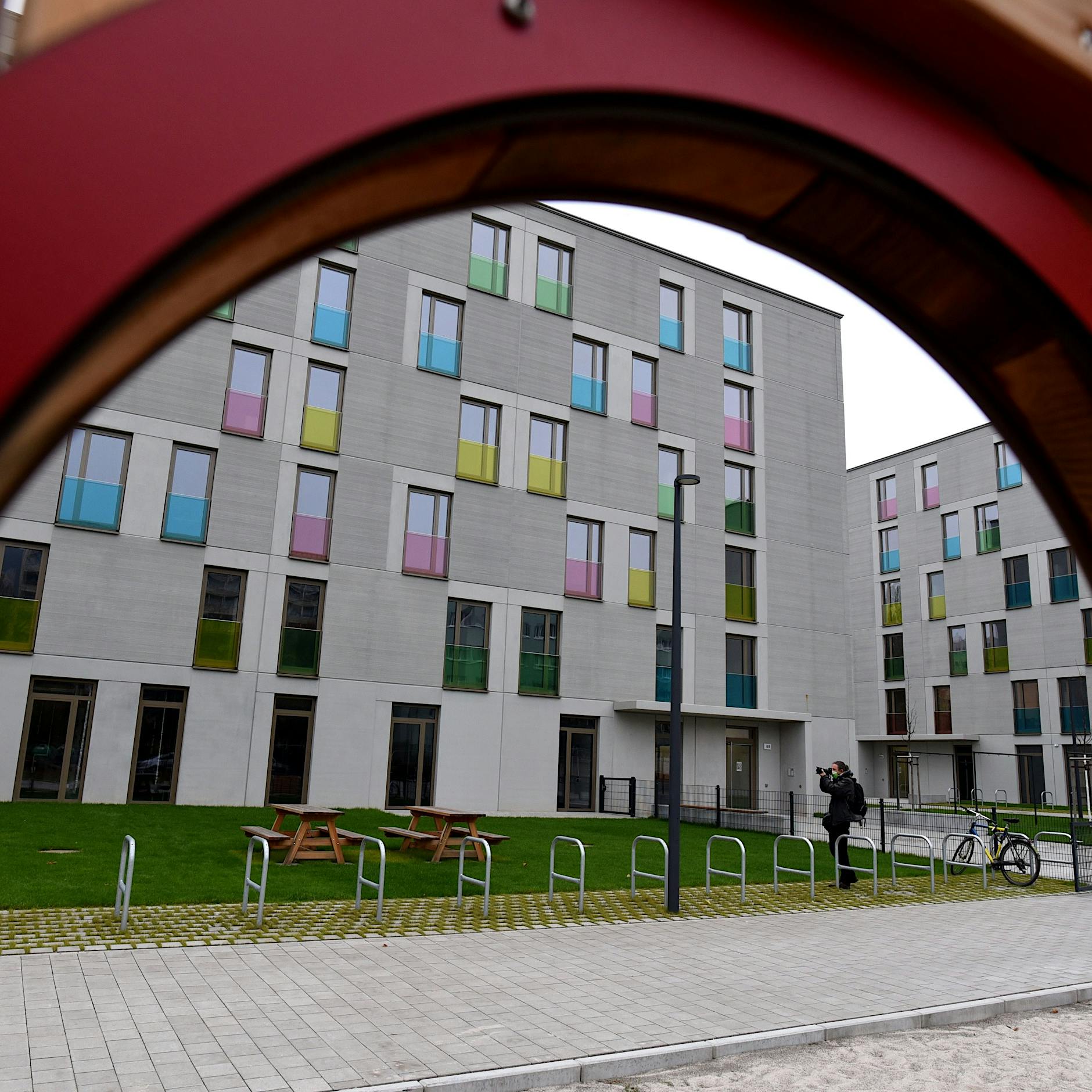 Berlin am Limit: Flüchtlingsunterkünfte voll, Wohnungslosigkeit auf Rekordkurs