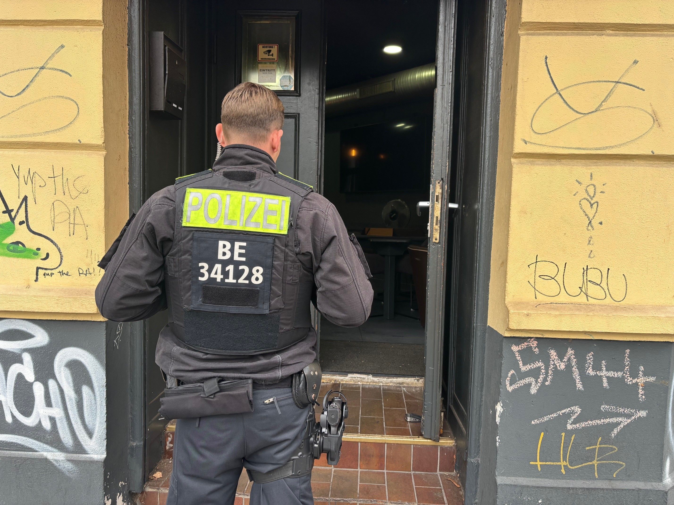 Image - Großrazzia gegen Clan-Milieu – Beamte rollen Berliner Problemkieze auf!