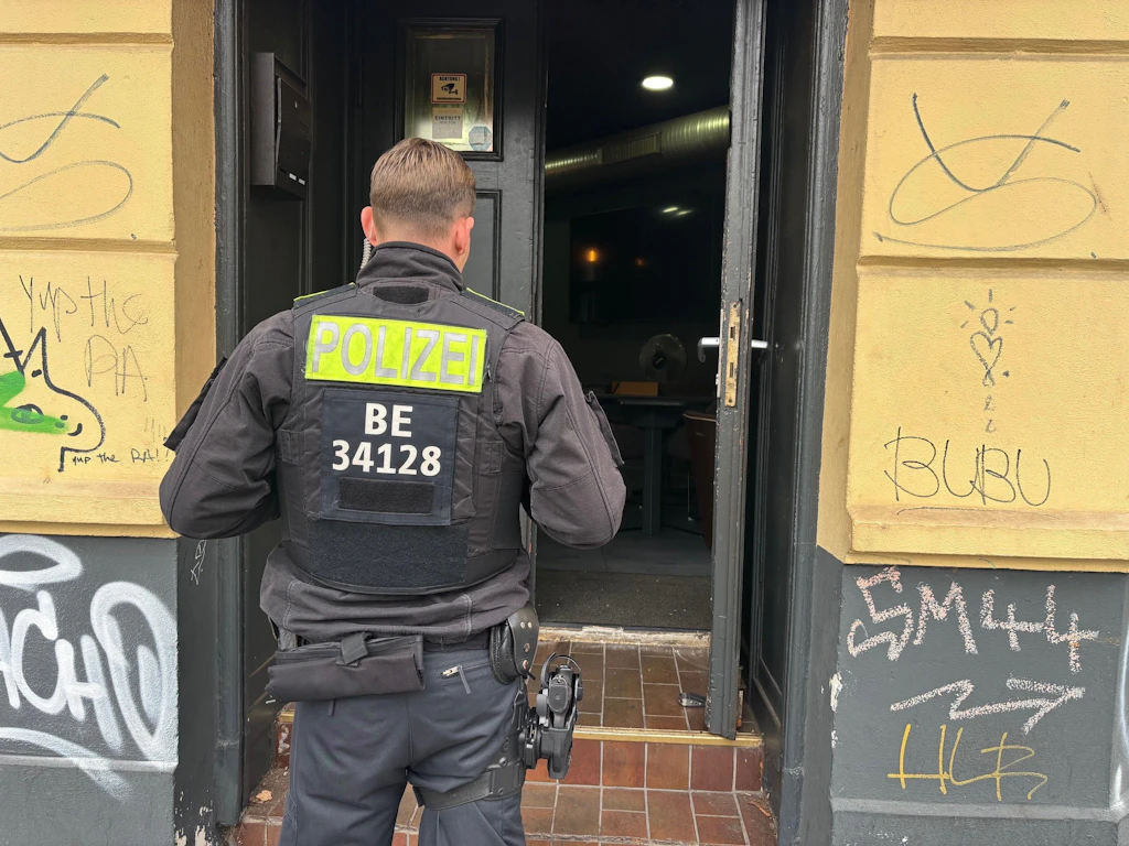 Großrazzia gegen Clan-Milieu – Beamte rollen Berliner Problemkieze auf!