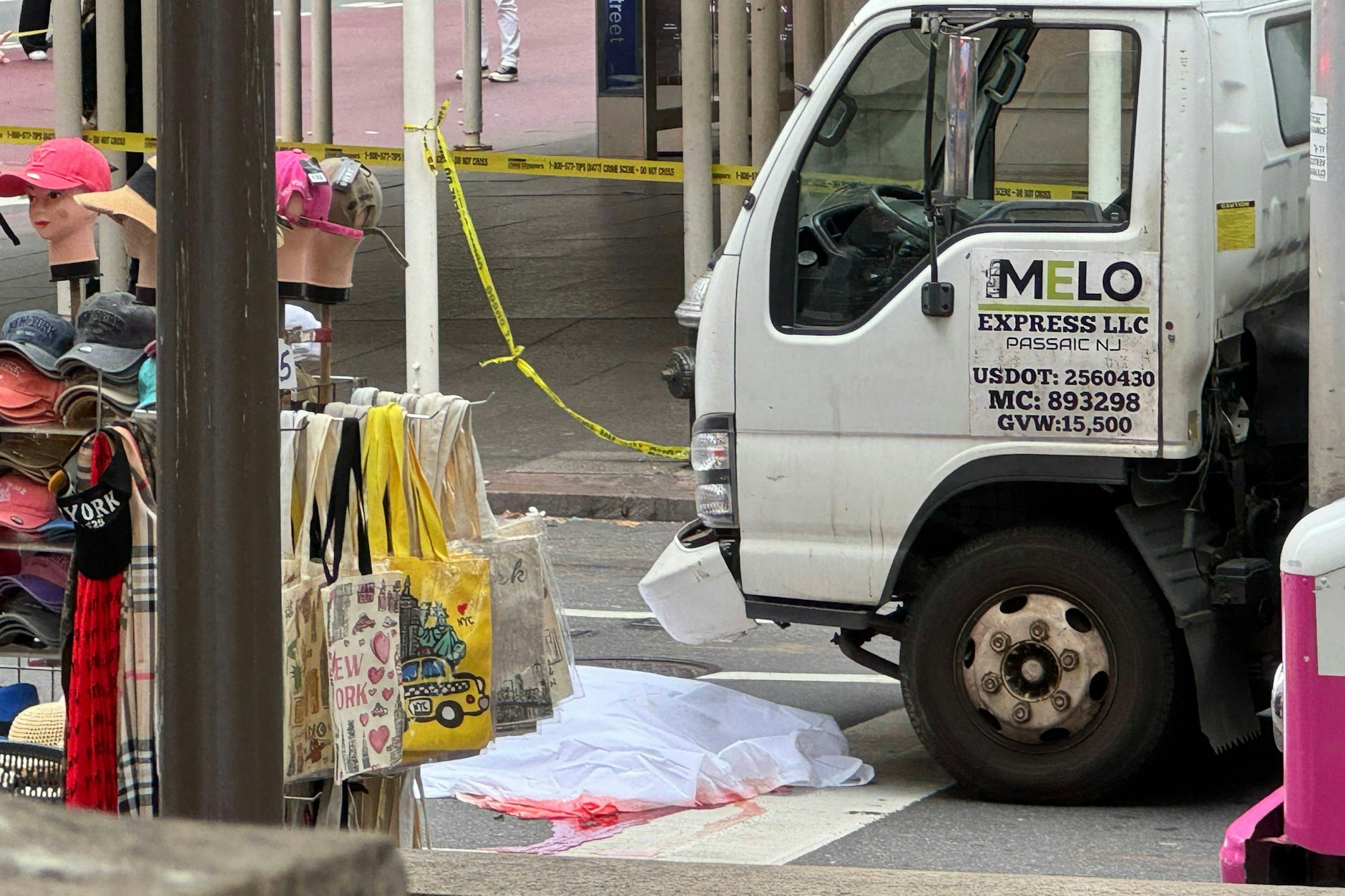 Beim Horror-Crash wurde ein Ehepaar von einem Minivan erfasst, die Ehefrau war sofort tot.