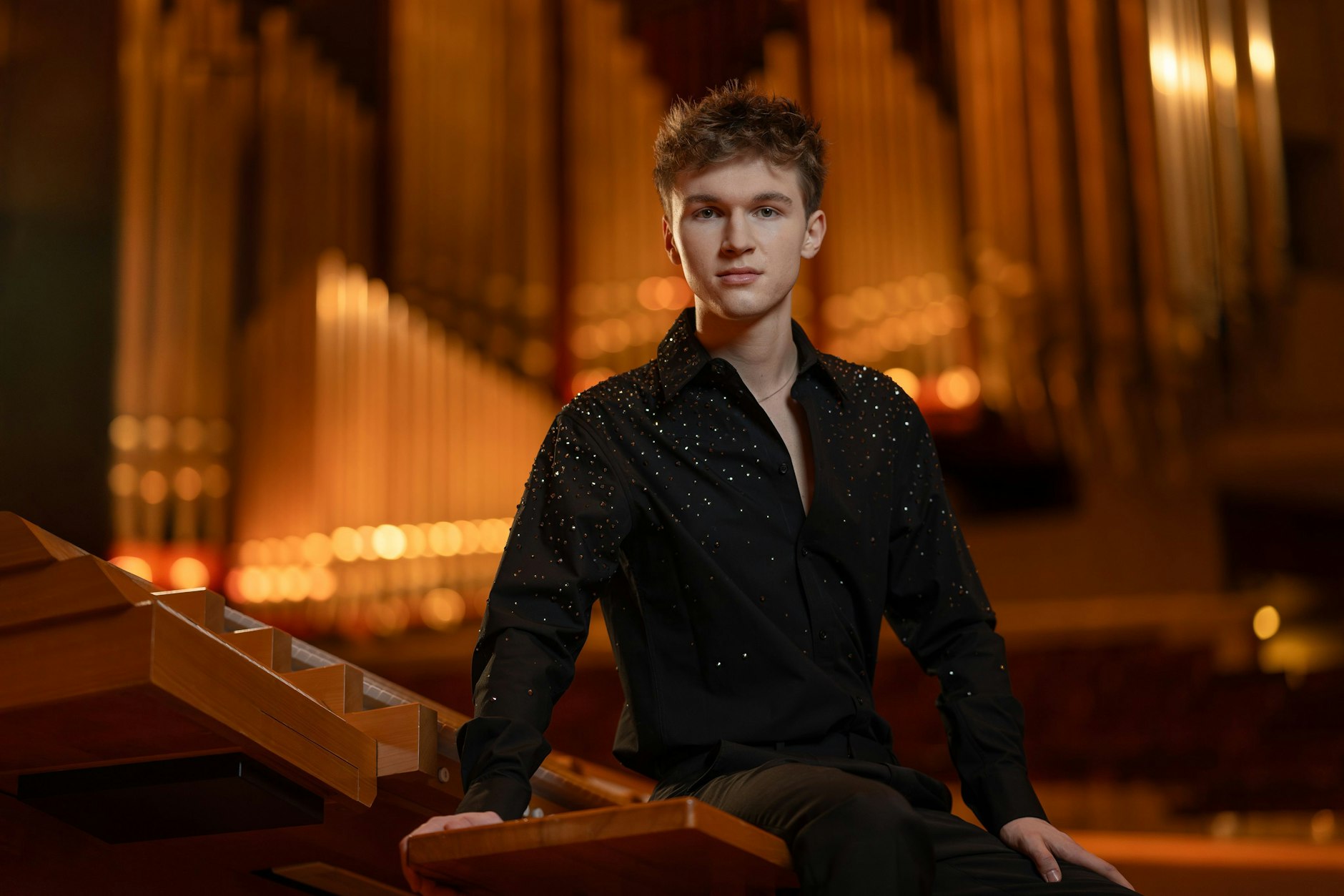 „Bei manchen Orgeln verzaubert mich schon der erste Ton“: Jan Liebermann in der Philharmonie