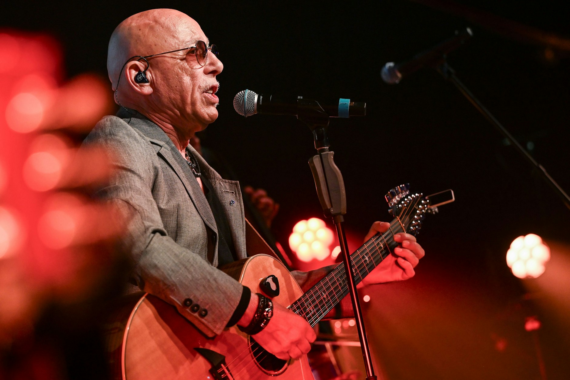 Der frühere Frontmann von City: Jetzt macht Rock-Legende Toni Krahl mit neuer Band weiter.