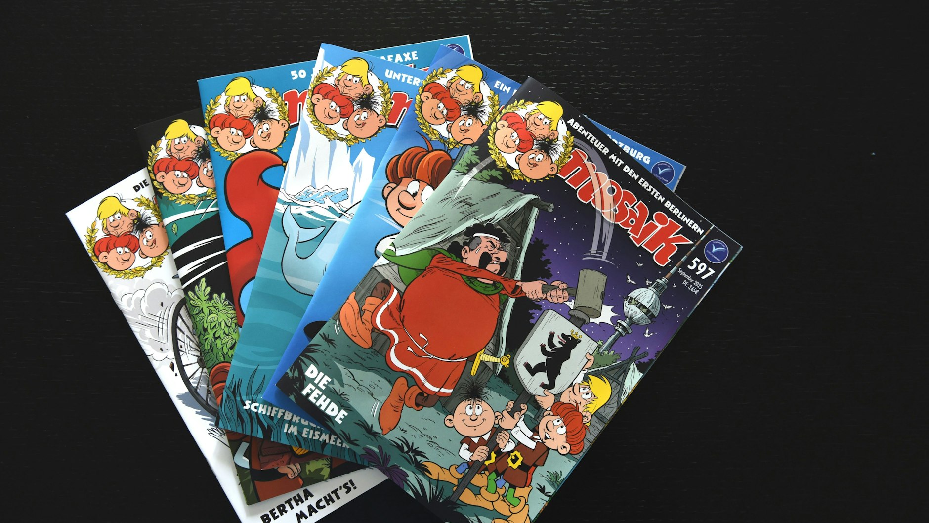 Die Comic-Zeitschrift Mosaik mit den Abrafaxen: Geboren in der DDR, gerettet von einem West-Verleger, heute der erfolgreichste Comic in Deutschland.