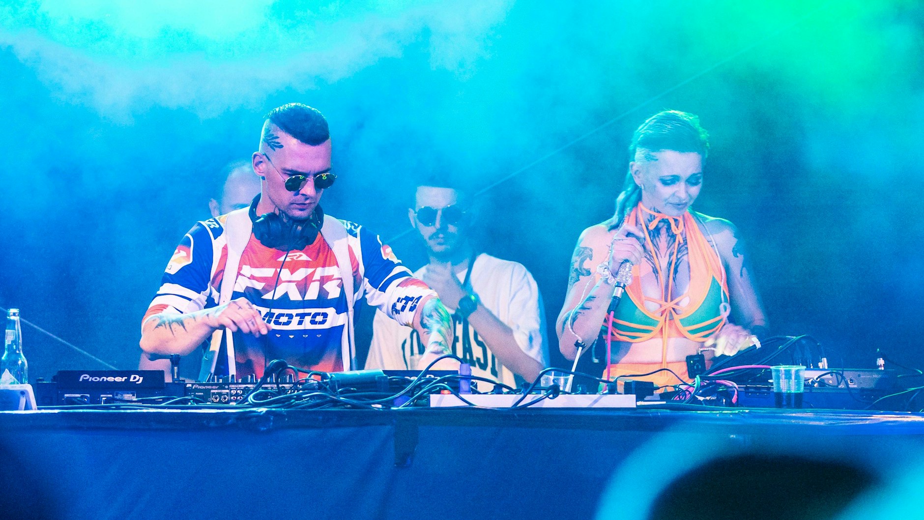 Unter dem Namen ISO 3000 stehen Eric und Edith Stehfest auch als DJs am Pult.