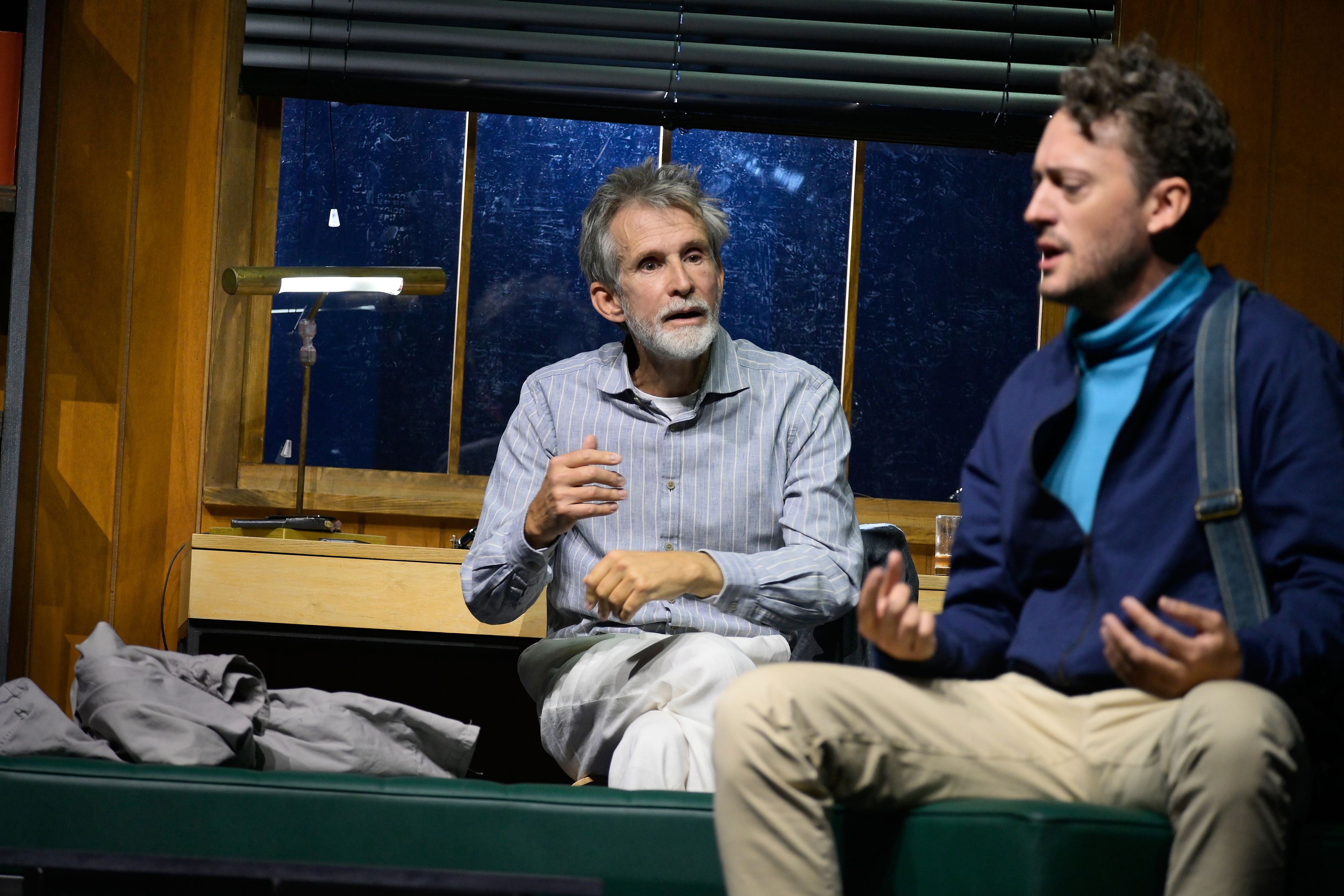 Image - Literaturnobelpreis für die KI: Ulrich Matthes in „Der Fall McNeal“ von Ayad Akhtar am Deutschen Theater