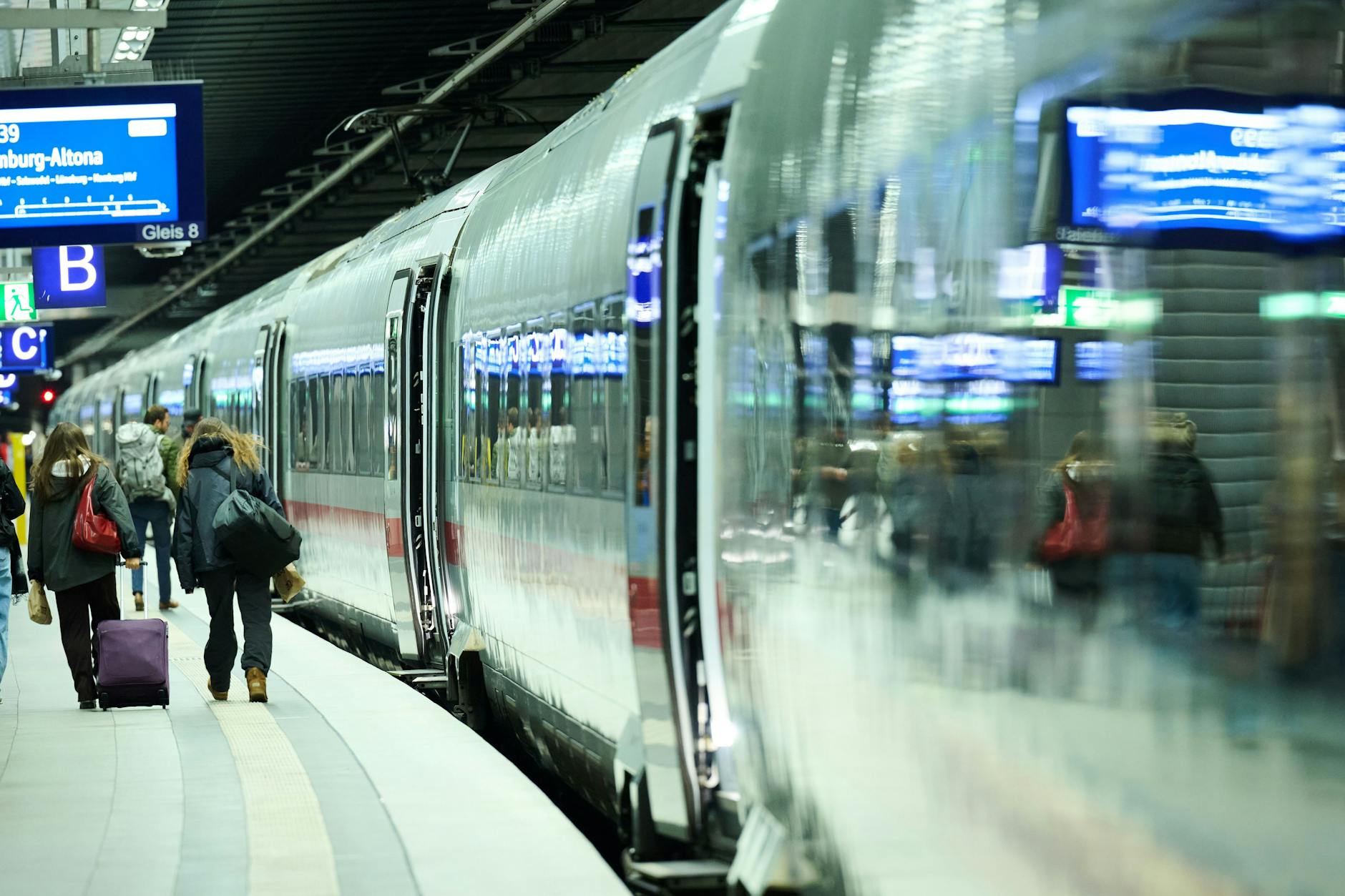 Auf ICE-Sprinter-Strecken gibt es ab Dezember viele Änderungen.