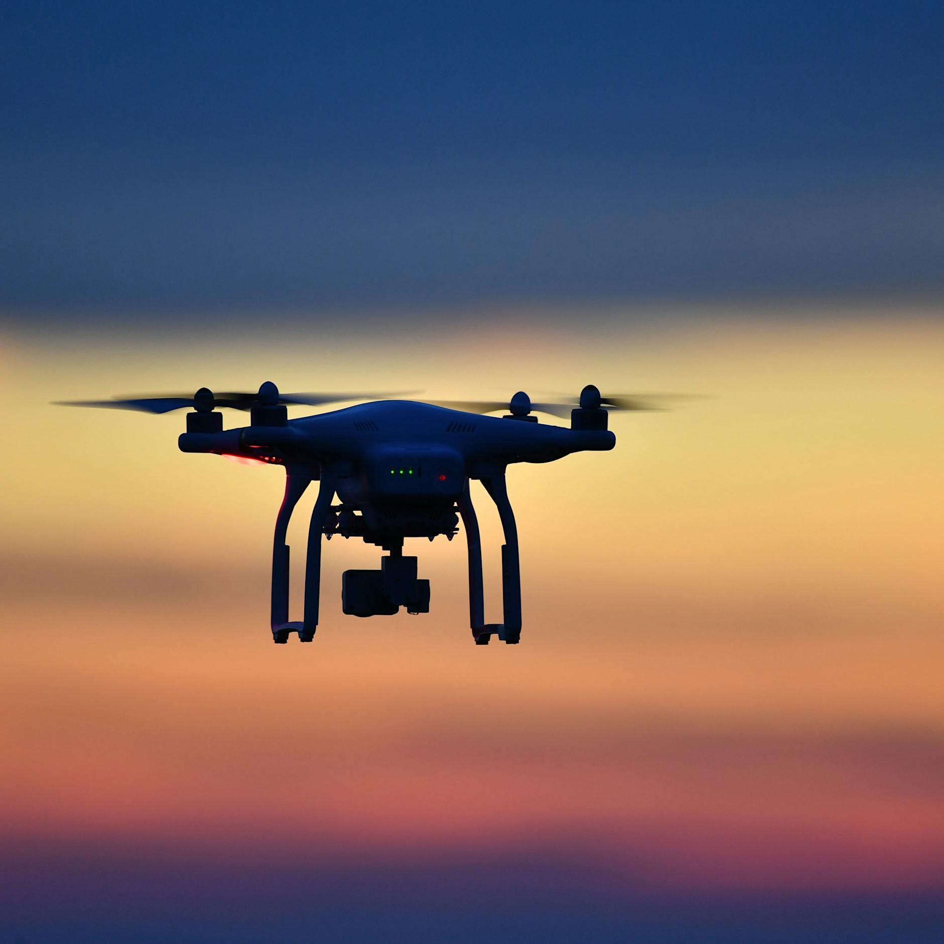 Flugsicherung schlägt Alarm: Drohnenflüge bedrohen Flugverkehr