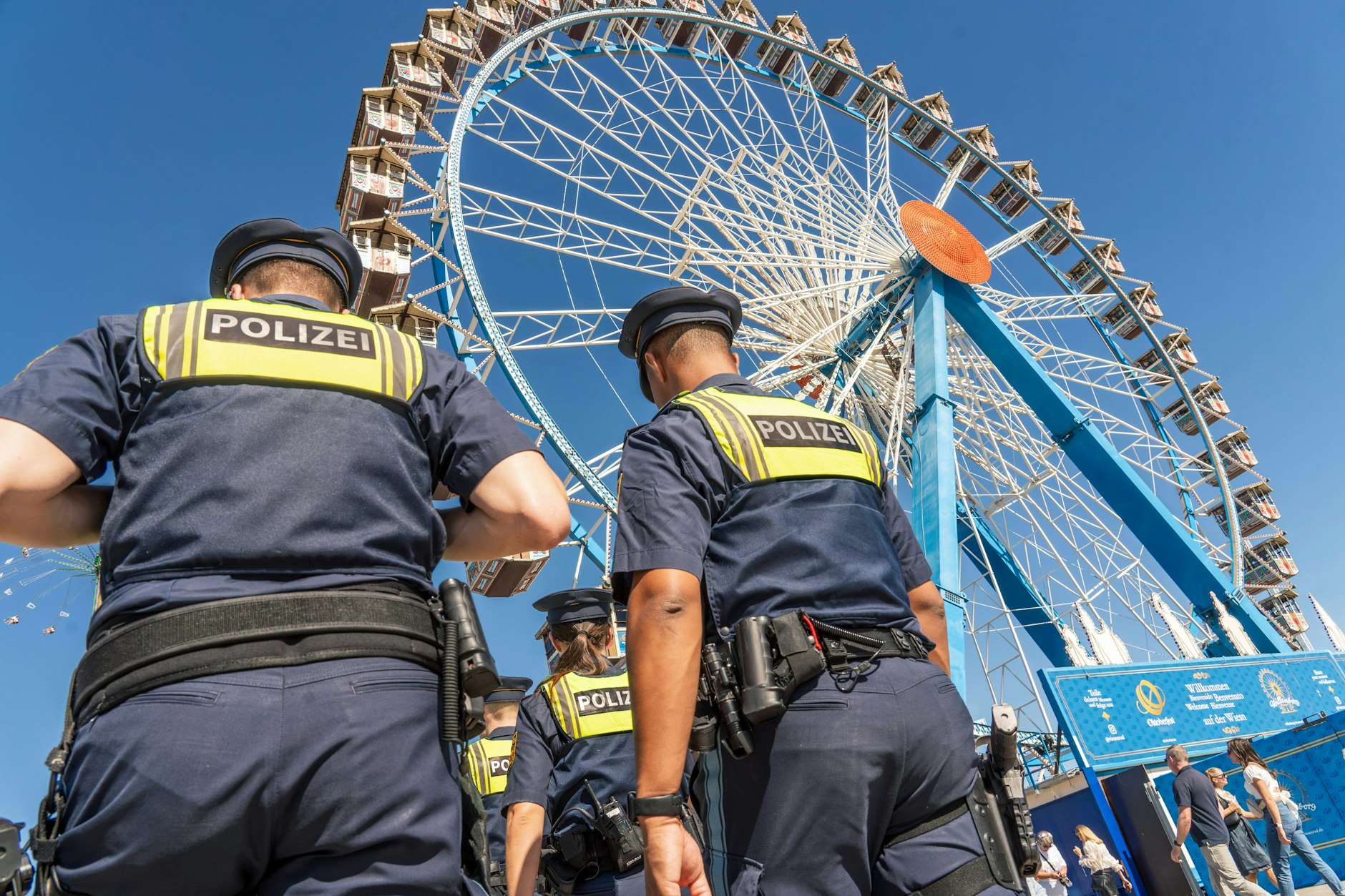 Das Oktoberfest in München öffnete am vergangenen Wochenende. Doch schon in der ersten Woche gab es zwei Todesfälle unter den Schaustellern.