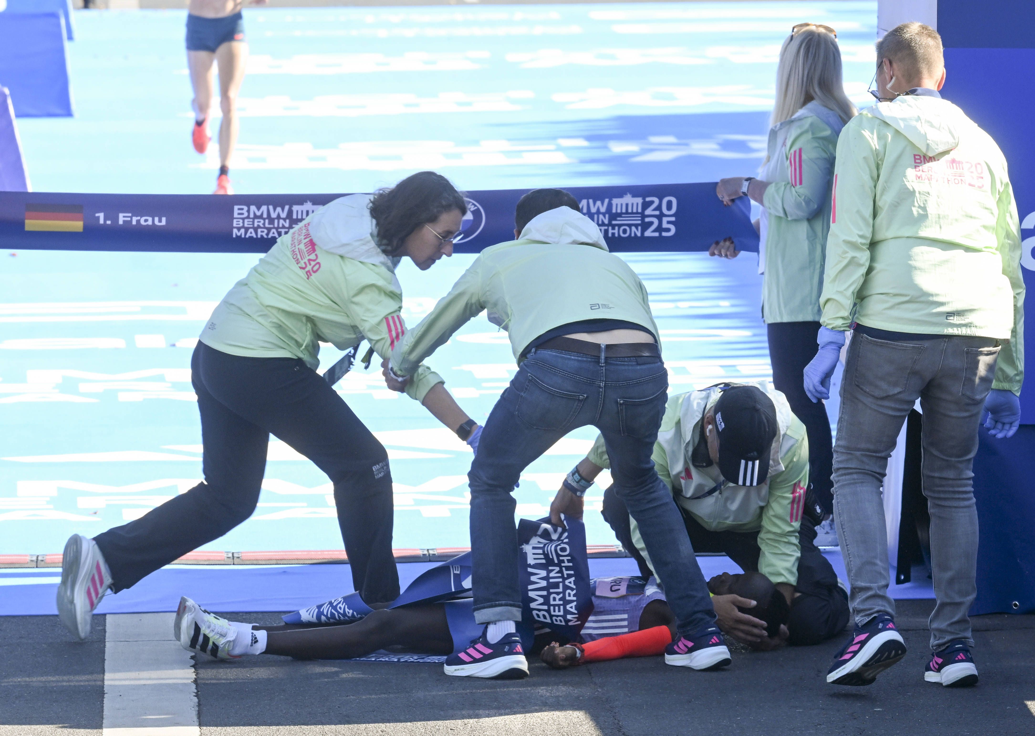Image - Seltsame Regelung bei der Berliner Feuerwehr: Mit Blaulicht und Sirene zur Wache – statt zum Notfall