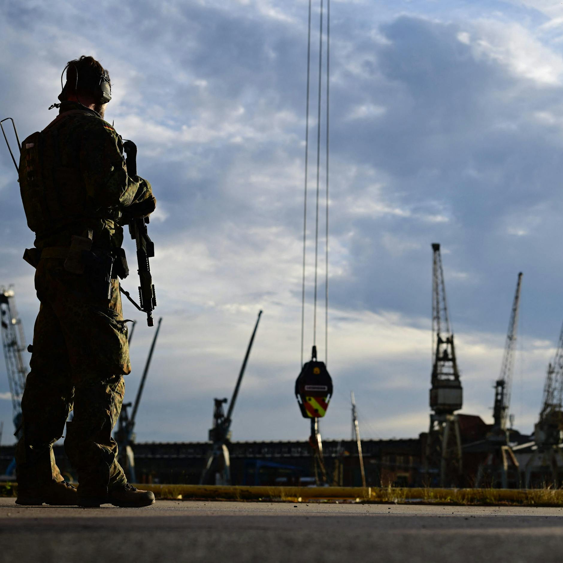 Image - Red Storm Bravo: Hamburg protestiert gegen größte Militärübung seit dem Kalten Krieg