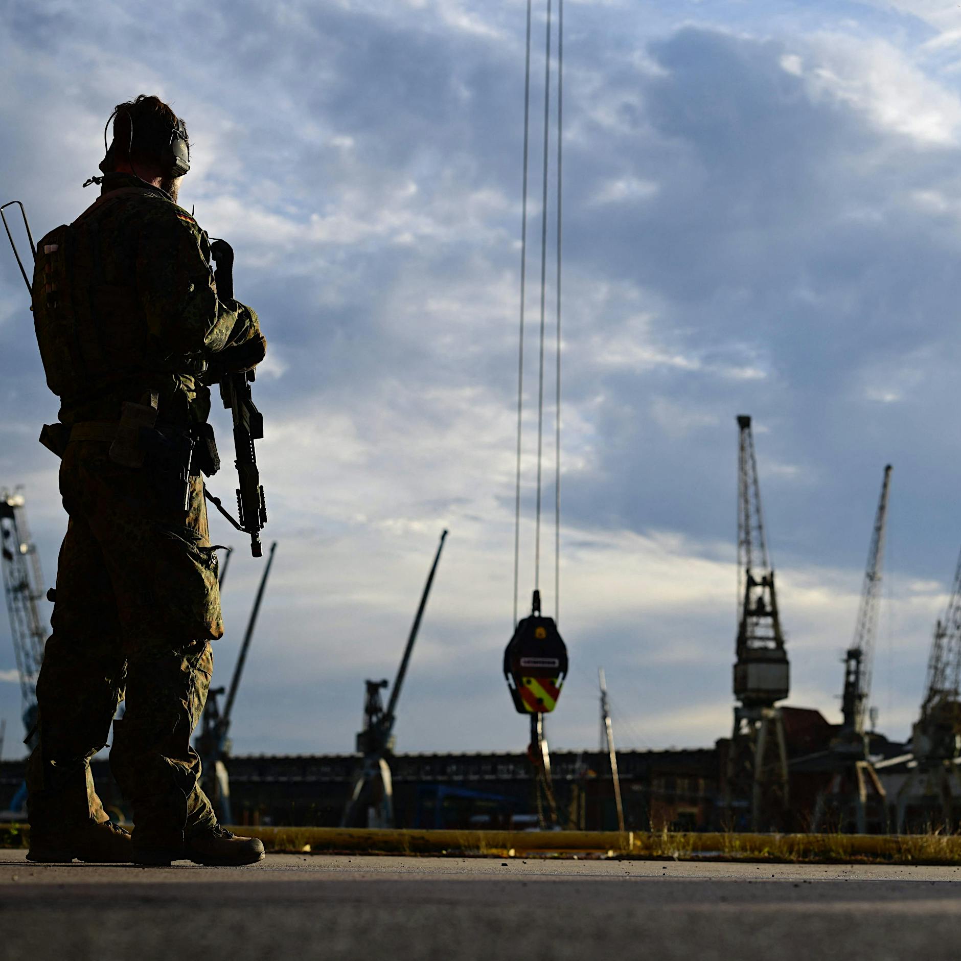 Red Storm Bravo: Hamburg protestiert gegen größte Militärübung seit dem Kalten Krieg