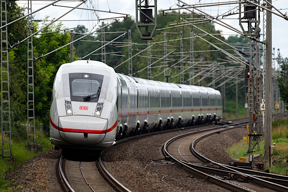 Mehrere ICE-Strecken in und um Berlin werden ergänzt oder eingestellt ab Dezember.