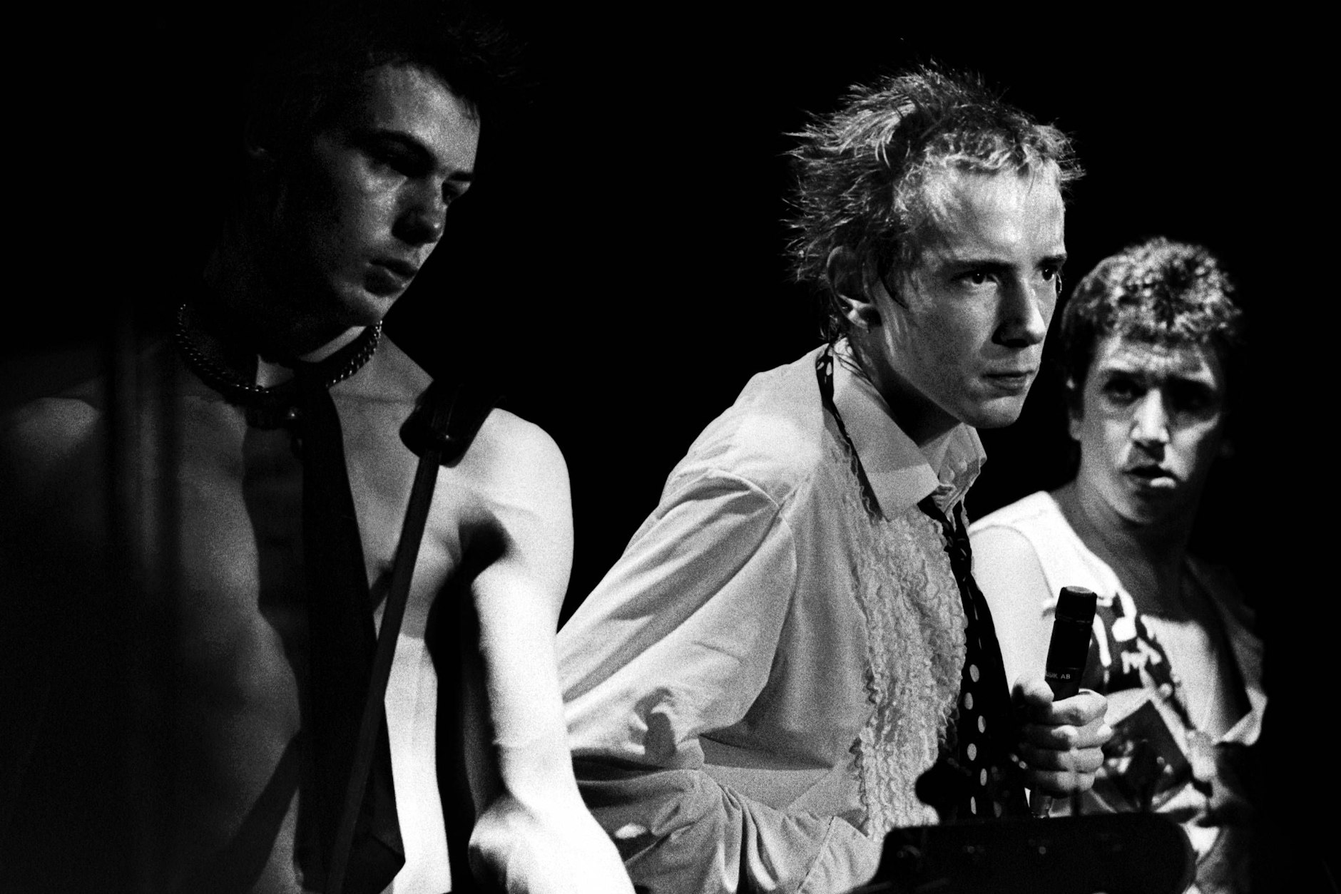 Die Sex Pistols bei einem Auftritt in Stockholm 1977