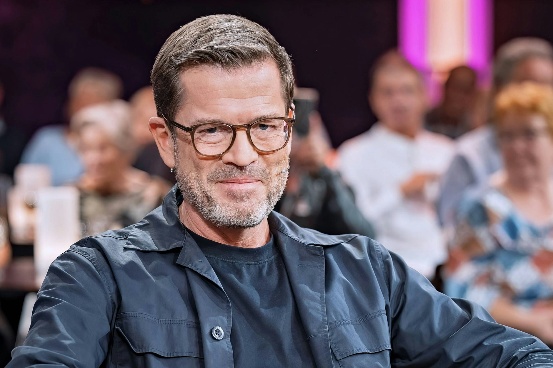 Ex-Verteidigungsminister Karl-Theodor zu Guttenberg war am Freitag auf dem Riverboat im MDR zu Gast.