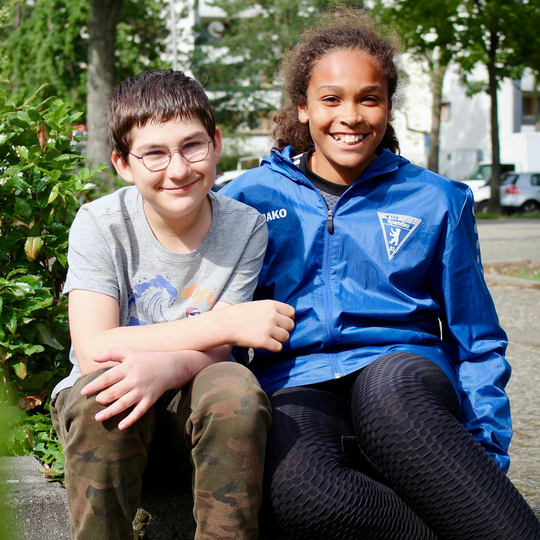 Erste Hilfe nach Messerangriff an Schule: Lilly (11) bekommt Preis!