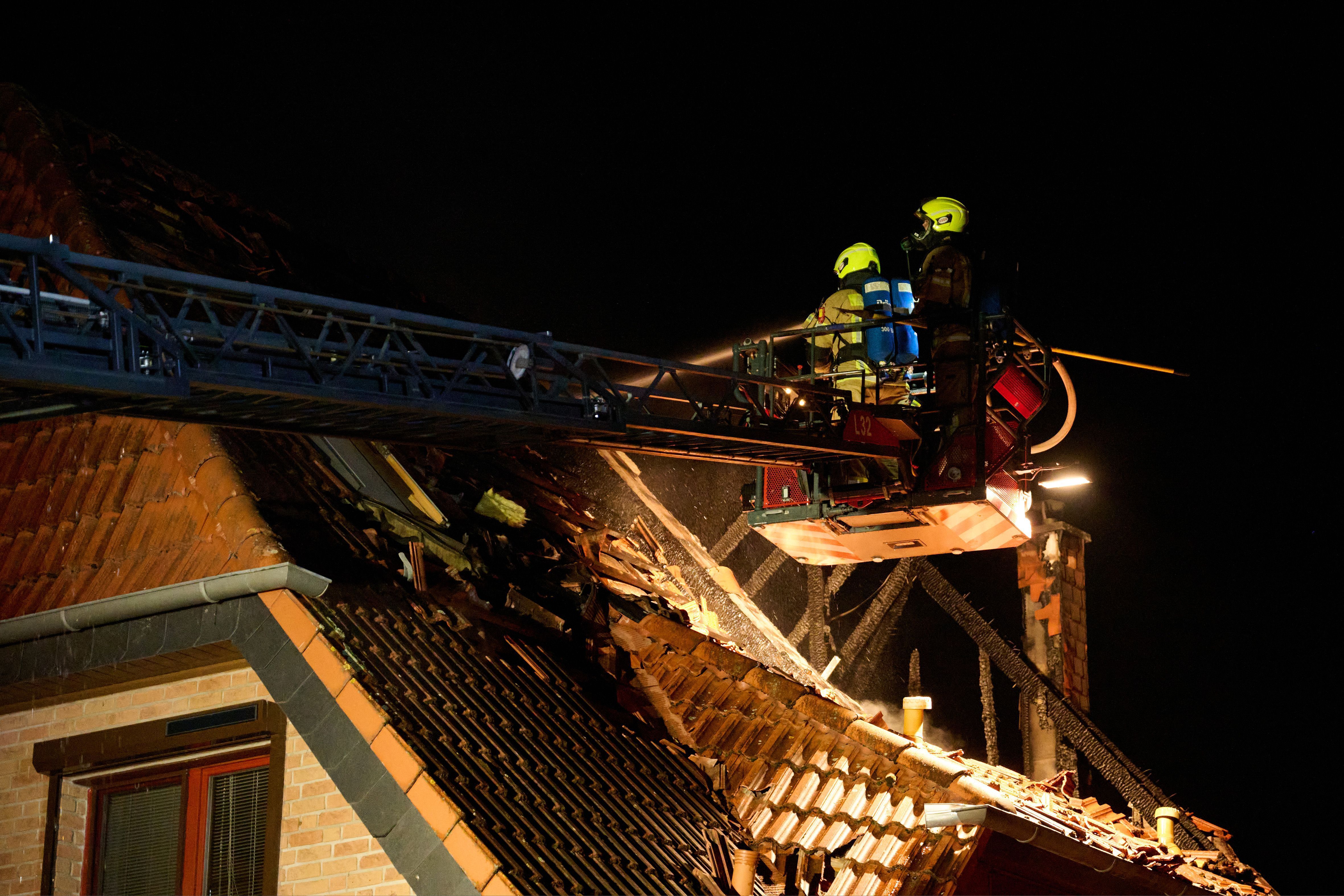 Brand in Marzahn-Hellersdorf: Zwei tote Personen gefunden – Mordkommission ermittelt