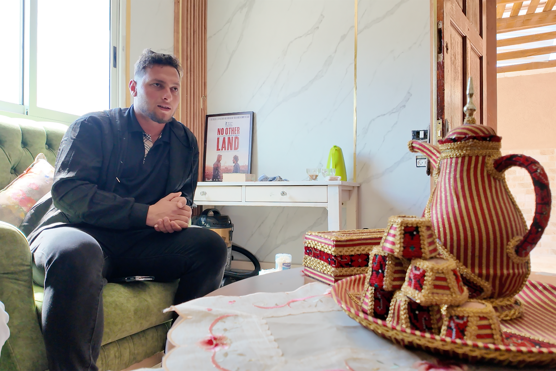 In Basel al-Adras Haus in at-Tuwani: sein Bruder Salem