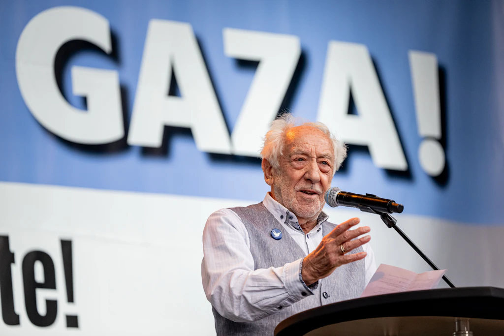 Dieter Hallervorden, Gazze Yardım Filosuna Drone Saldırılarını İddia Ettiği İddia Eden