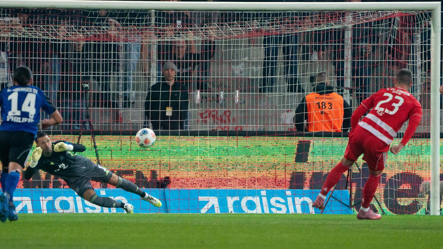 Das war die beste Chance, die Null gegen den HSV nicht stehen zu lassen, aber Andrej Ilic (r.) zielte beim Elfmeter viel zu schlecht.